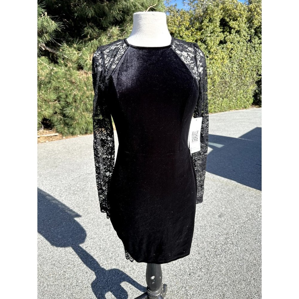 Emerald Sundae Dress Large Black Velour Floral Long Sleeve Mini Junior Womens